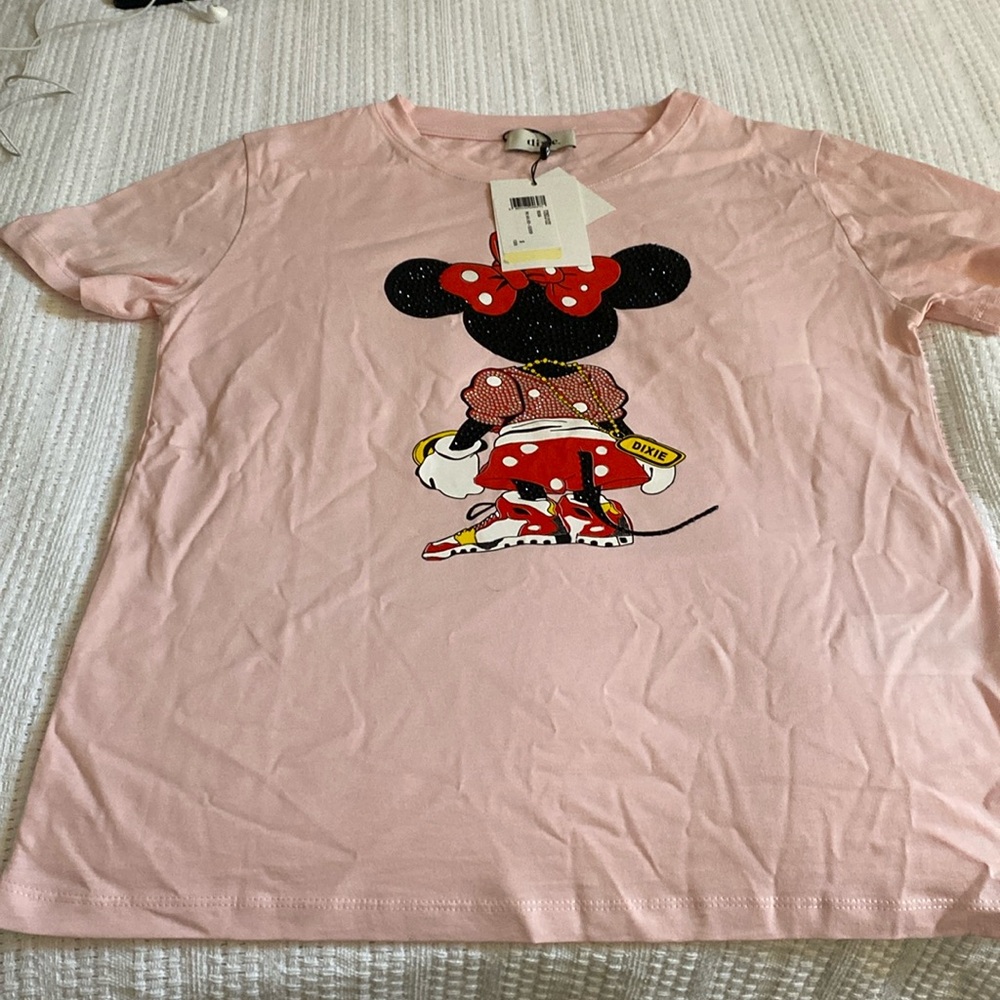 Dixie short sleeve shirt.